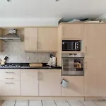 Stunning Spacious City Flat Close To Addenbrookes